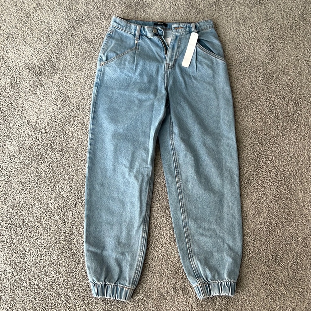 Aqua Mom Jeans SZ 26